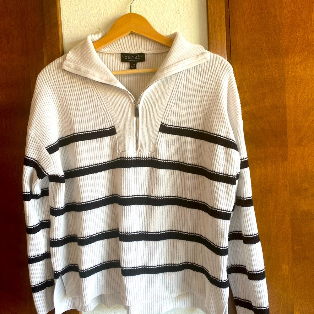 White/black striped women’s half zipper sweater